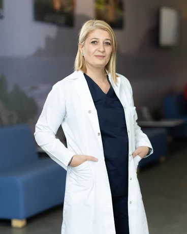 Dr. Daniela Urian