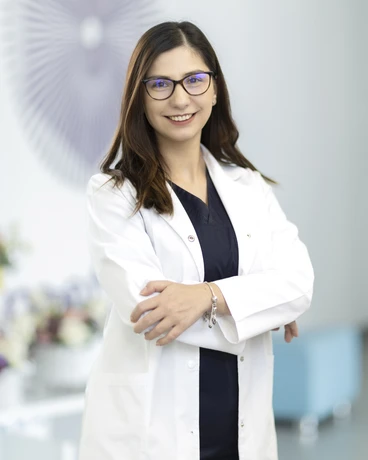 Dr. Mădălina Vesel Pop